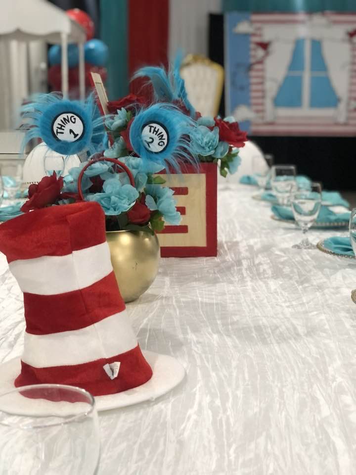 table decor set up for Dr. Seuss themed party